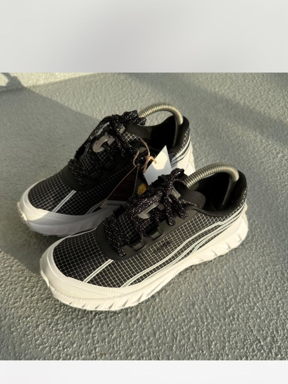 NOR Black and White Women's Grid-Pattern Sneakers